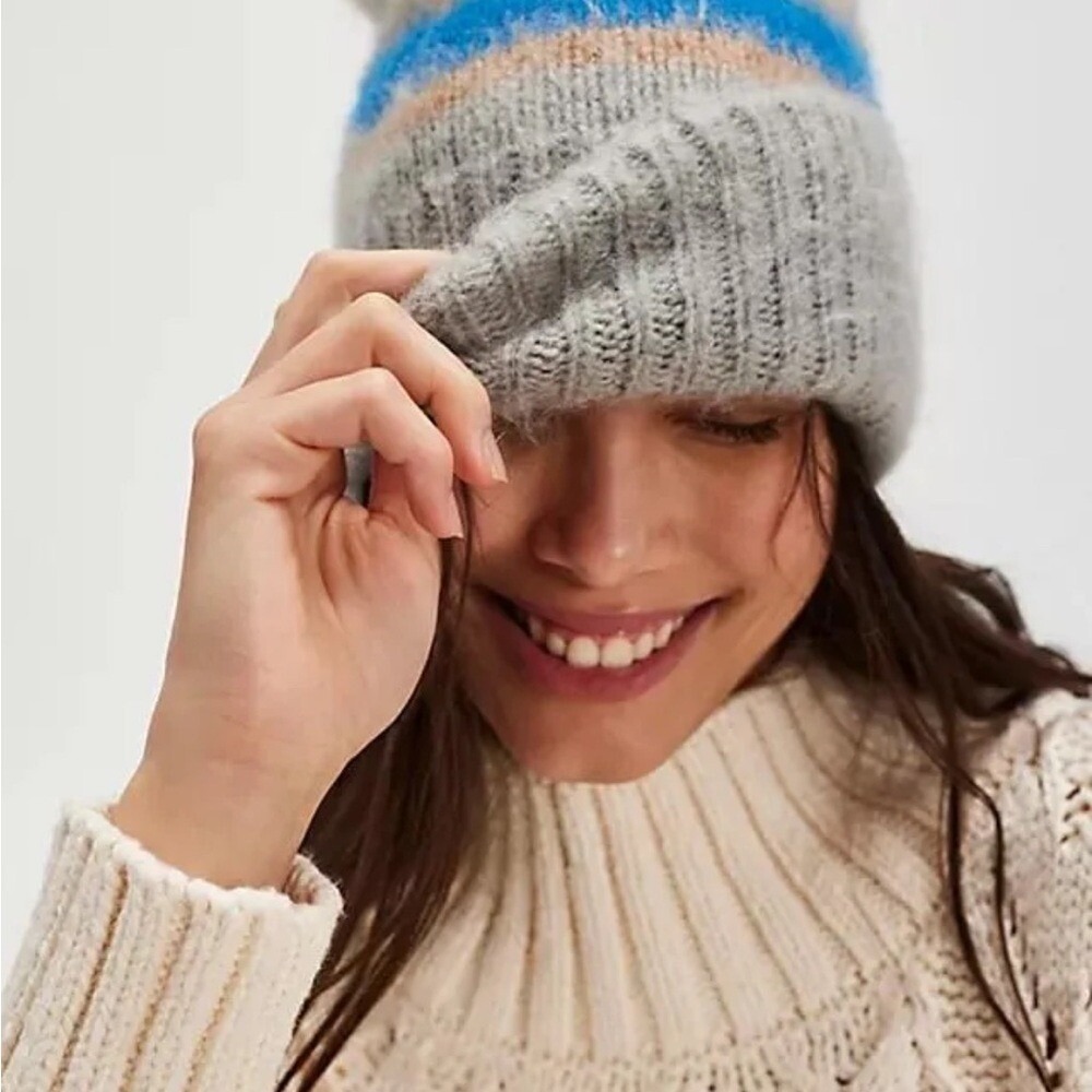 NWT FREE PEOPLE THE GROOVE STRIPE BEANIE HAT Grey Blue Tan